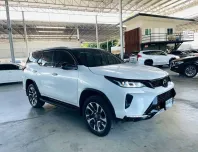 Toyota Fortuner 2.8 Legender ปี 2023 รถสวย มือแรกออกห้าง