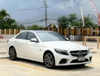 2019 Mercedes-Benz C-Class 2.0 C300e รถเก๋ง 4 ประตู รถบ้านมือเดียว 