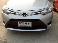 Vios 1.5E 2013 สีบรอนเงิน เกียร์ออโต้