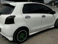 TOYOTA YARIS 1.5 J. AUTO ปี 2011 สีขาว รถแต่งสวยๆ ชุดแต่งรอบคัน พร้อมใช้งาน