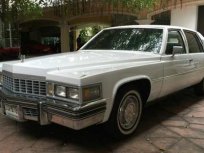 CADILLAC FLEETWOOD de Ville รถเก๋ง 4 ประตู ราคาที่ดี