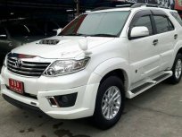 2013 Toyota New Fortuner champ 3.0 V AUTO RWD สีขาวมุก เครื่องดีเซลคอมมอนเรล 3000 ซีซี เกียร์อัตโนมัติ ขับเคลื่อน 2 ล้อ พวงมาลัยเพาเวอร์