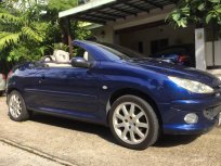 Peugeot 206CC สีน้ำเงิน เปิดประทุนไฟฟ้าเท่ห์ เทียบชั้นรถสปอร์ต ในราคาเบาๆ