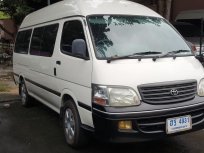 2005 Toyota HIACE Commuter van 