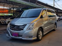 2014 Hyundai H-1 Deluxe van 