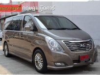HYUNDAI Grand Starex VIP wagon ราคาที่ดี