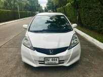 Honda jazz ปี 2011 รถบ้านสวยๆ ฟรีดาวน์ ราคาถูกมาก