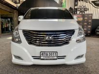 Hyundai H1 Grand starex VIP 7 ที่นั่ง ป้ายดำ ปี2014.
