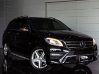 Mercedes Benz รุ่น ML 250 CDI AMG Sunroof W166 2.1D SUV ปี 2013 .