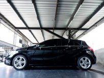 Mercedes Benz A180 2014 รถศูนย์.