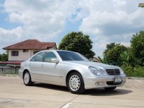 MERCEDES-BENZ E220 CDI 2003.