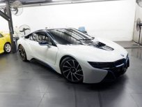 BMW i8  2015 .