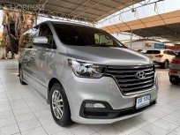 Hyundai H1 2019 ไมล์ 42,000 km.  สีเดิมทุกชิ้น.