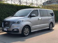 ขายดีรถมือสอง Hyundai H1สีเทา Elite2019.