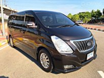 ขายดีรถมือสอง Hyundai H-1 Deluxe ปี 2017(สีน้ำตาลเข้มปี๋).