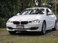 2014 BMW 320i Luxury รถเก๋ง 4 ประตู 