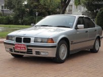 1998 BMW 318 IA E46 รถเก๋ง 4 ประตู 