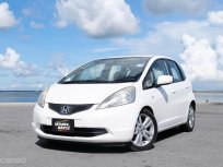 📌Honda Jazz GE 1.5 V AT สีขาว เกียร์อัตโนมัติ ปี 2008