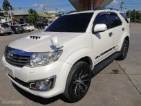 Toyota Fortuner 3.0 4WD ปี 2013 AT  ราคา 699,000 บาท  เครดิตดีฟรีดาวน์  ผ่อน 14,xxx/72 งวด