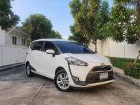ฟรีดาวน์ TOYOTA SIENTA 1.5 G AT ปี 2017 (รหัส FRSET17)