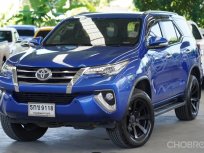 2015 TOYOTA FORTUNER 2.8 V 4 WD   A/T สีน้ำเงิน