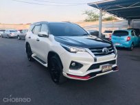 2016 Toyota Fortuner 2.8 TRD Sportivo 4WD มีเครดิตหรือไม่มีก็ฟรีดาวน์