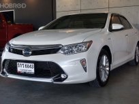 2016 Toyota CAMRY 2.5 Hybrid มีเครดิตหรือไม่มีก็ฟรีดาวน์