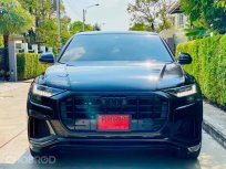 2020 Audi Q8 รถเก๋ง 5 ประตู 