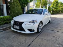Lexus IS300h 2.5 Premium Hybrid (ปี 2015) Sedan AT