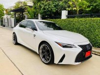 2021 Lexus IS 300H 2.5 Premium รถเก๋ง 4 ประตู รถบ้านแท้