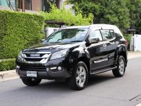 2014 Isuzu MU-X 3.0 The ICONIC SUV มีให้เลือกถึง 4คัน