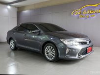 2017 TOYOTA CAMRY 2.5 HV NAVI MINOR CHANGE (เบาะน้ำตาลคอนยัค) AT
