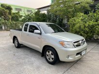 TOYOTA VIGO เกียร์ออโต้ เบนซินล้วนปี2007 เครื่อง2.7 ตัวท็อป กระจกไฟฟ้า สีสวย ล้อขอบ 15” 