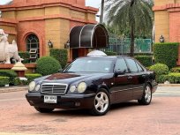 1999 Mercedes-Benz E230 2.3 Elegance รถเก๋ง 4 ประตู 