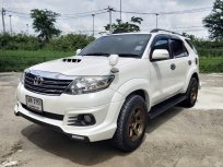 2012 Toyota Fortuner 3.0 V SUV รถบ้าน สภาพดี