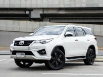 2018 Toyota Fortuner 2.8 TRD Sportivo 4WD SUV ออกรถง่าย
