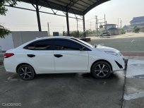 2020 Toyota Yaris Ativ 1.2 Mid รถเก๋ง 4 ประตู 