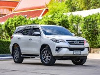 2019 Toyota Fortuner 2.4 V SUV ออกรถง่าย
