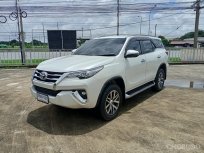 2017 Toyota Fortuner 2.4 V SUV ฟรีดาวน์
