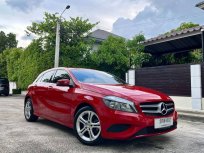 2013 Mercedes-Benz A180 สีแดง ไมล์น้อย ผ่อนสบายๆ