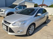 ขาย ford focus 2.0 4 ประตูตัวทอปซันรูฟ ปี 2012 ยางเพิ่งเปลี่ยนเข้าเช็คศูนย์ทุกระยะสนใจนัดดูรถ