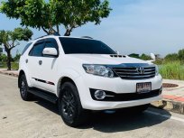2015 Toyota Fortuner 2.5 V SUV 