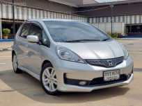 2012 Honda JAZZ 1.5 SV i-VTEC รถบ้าน ขับฟรี 3 เดือน