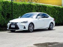 2017 Lexus IS 300H 2.5 Premium รถเก๋ง 4 ประตู รถบ้านมือเดียว