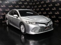 ขาย รถมือสอง 2019 Toyota CAMRY 2.0 G รถเก๋ง 4 ประตู  ออกรถ 0 บาท