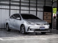 2017 Toyota Corolla Altis 1.8 V รถเก๋ง 4 ประตู รถสภาพดี มีประกัน