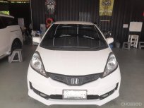 Honda JAZZ 1.5 SV VTEC รถบ้านแท้ มือเดียว เข้าศูนย์
