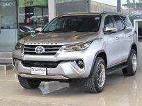 2016 Toyota Fortuner 2.8 V SUV ฟรีดาวน์ รถบ้านแท้ 