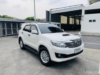 2012 TOYOTA FORTUNER 3.0V 4WD TOP สีขาว เครื่องดีเซล ไมล์แท้ 84,xxx km รถสวยไม่เคยมีอุบัติเหตุหนัก