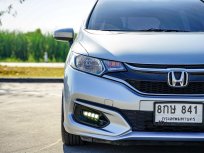 2018 Honda JAZZ 1.5 V+ i-VTEC รถเก๋ง 5 ประตู รถสภาพดี มีประกัน